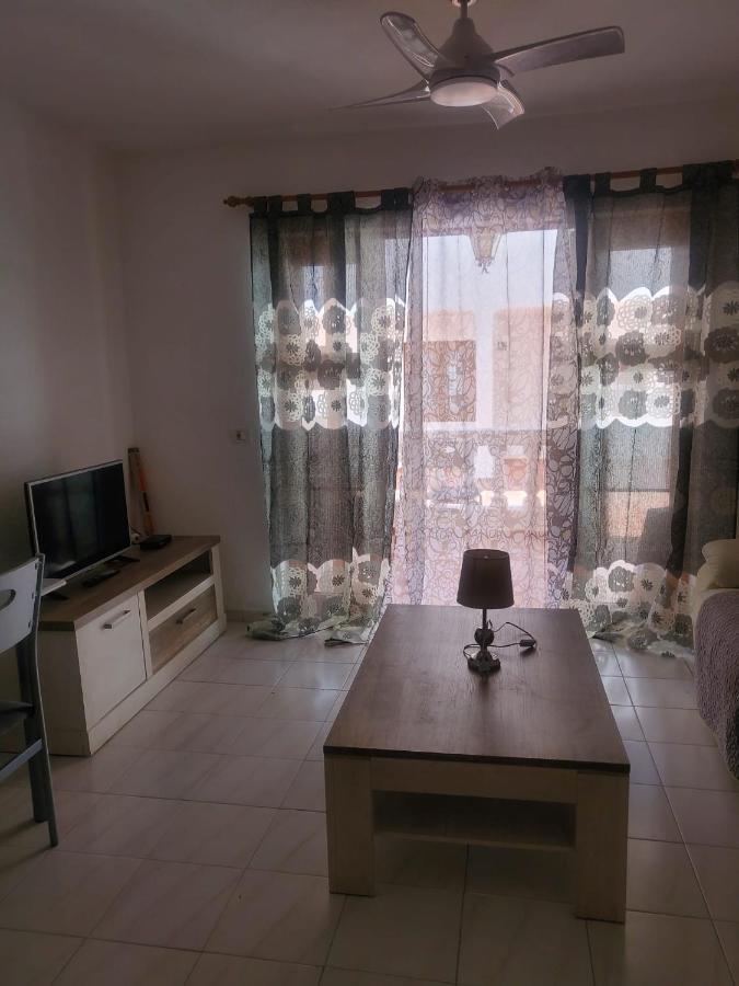 Apartamento Port Royal Apartment Арона Екстериор снимка