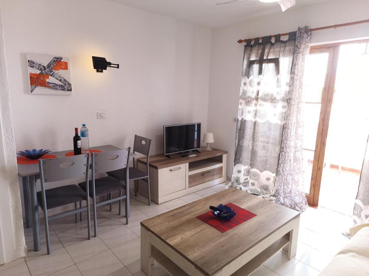 Apartamento Port Royal Apartment Арона Екстериор снимка